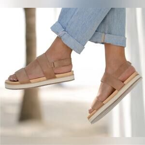Nisolo Go-To Flatform Leather Sandal Almond 7.5